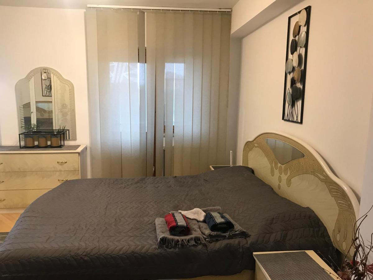Danielle Apartament Яш Екстериор снимка