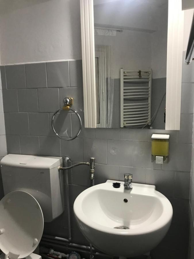 Danielle Apartament Яш Екстериор снимка